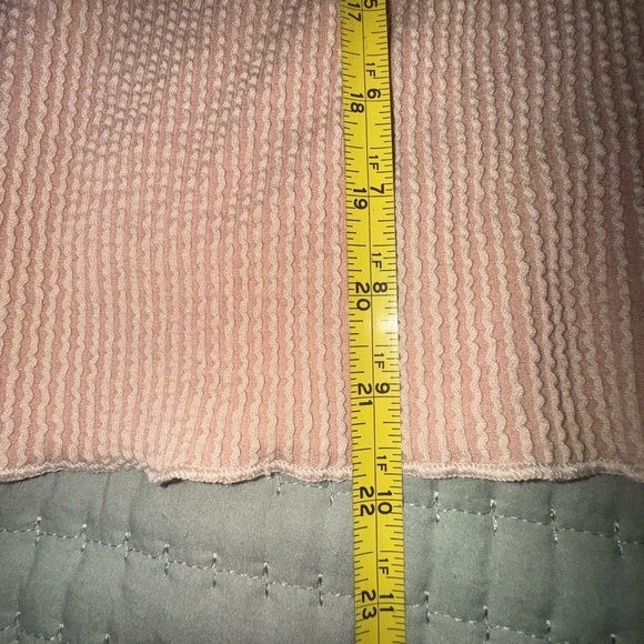 Lulu's Ribbed tan/light peach-ish Short Sleeve Top. Size L. NWT - Picture 10 of 10